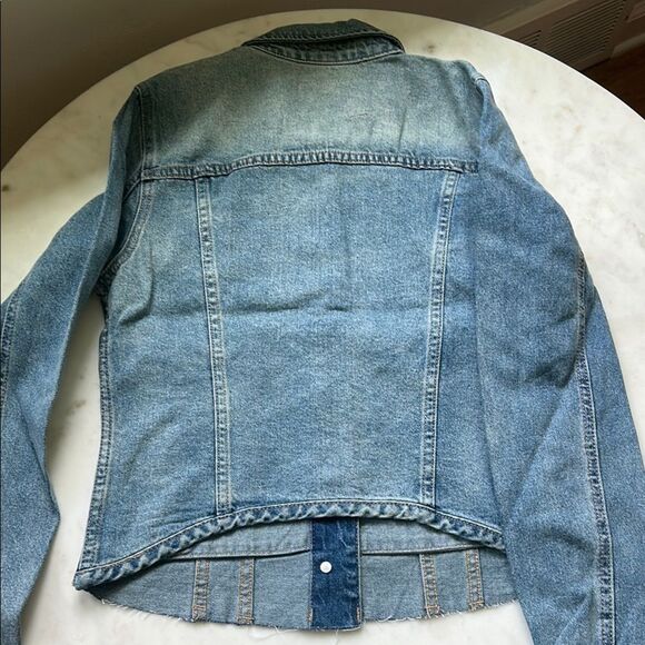NEW Blank NYC Blue Jean Jacket Classic Style XS - Picture 5 of 6
